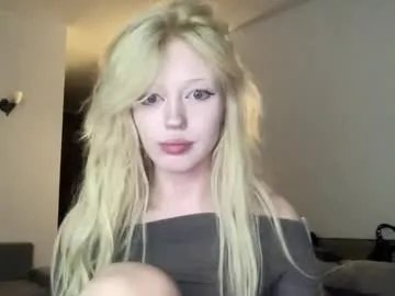 Freechat mollycodle on Chaturbate