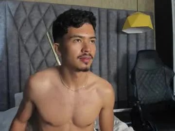 Freechat nicolaikarav on Chaturbate