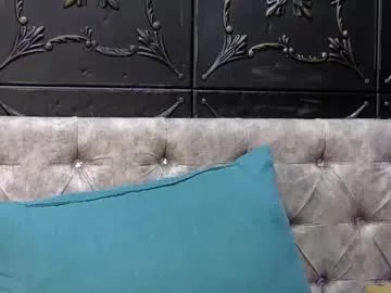 Freechat oceanheat on Chaturbate