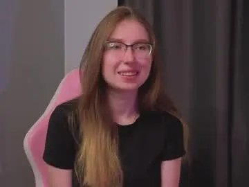 Freechat oliviavele on Chaturbate