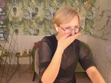 Freechat paris_cherry on Chaturbate