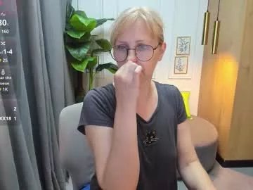 Freechat paris_cherry on Chaturbate