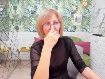 Freechat paris_cherry on Chaturbate