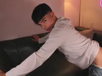 Freechat peter_chase on Chaturbate