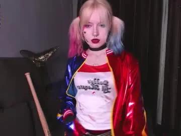 piginnya on Chaturbate 