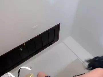 Freechat pretty_molly18 on Chaturbate