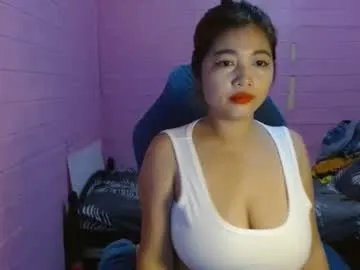 Freechat queenboba on Chaturbate