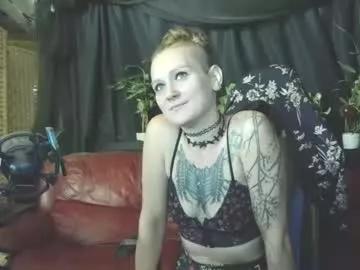 queenfrostbitten on Chaturbate 