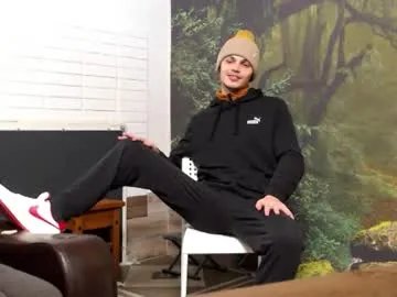 Freechat raymartino on Chaturbate