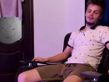 Freechat raymartino on Chaturbate