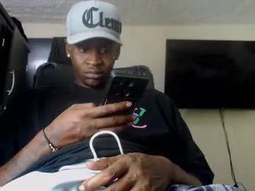 Freechat real1dk on Chaturbate