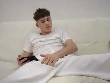 reeves_bae on Chaturbate 