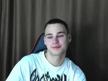 Freechat robert10211 on Chaturbate