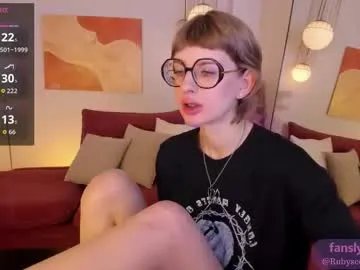 Freechat rubytwinkle on Chaturbate