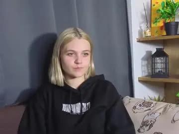 Freechat savannahshor on Chaturbate