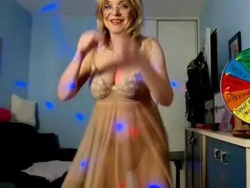Freechat sexyjennyeu on Chaturbate