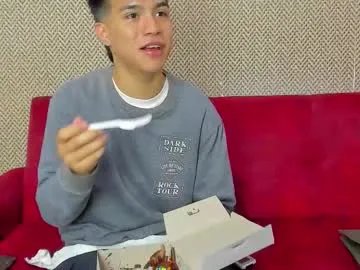 Freechat sexys_boys18 on Chaturbate