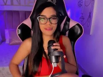 Freechat sophiaahill on Chaturbate