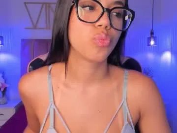 Freechat sophiaahill on Chaturbate