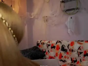 sunnmoonn on Chaturbate 