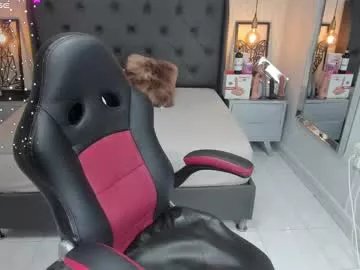 Freechat suzetmonaco on Chaturbate