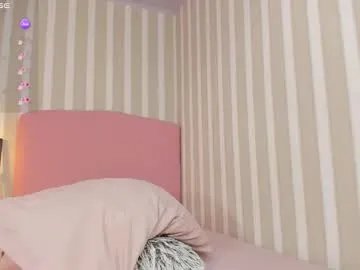 Freechat suzetmonaco on Chaturbate