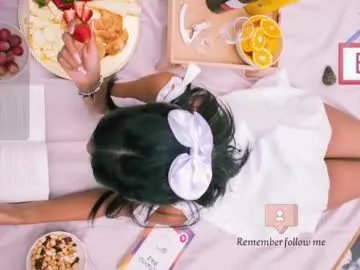 Freechat sweetviolet___ on Chaturbate