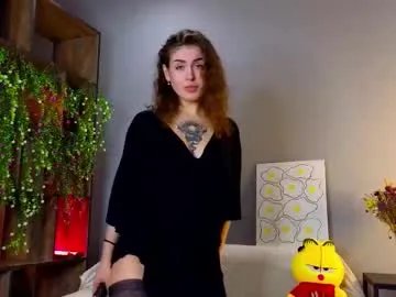 Freechat tinnymollys01 on Chaturbate