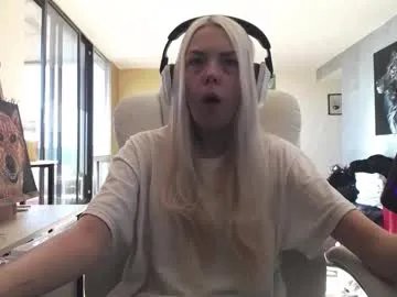 Freechat tinykylie on Chaturbate