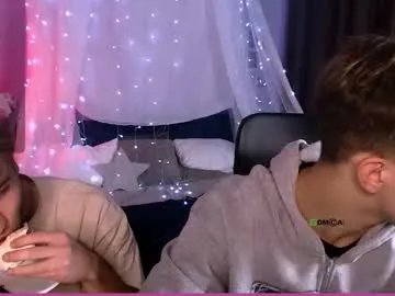 Freechat travis_wolf_ on Chaturbate