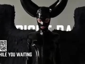 Freechat vinylstore on Chaturbate