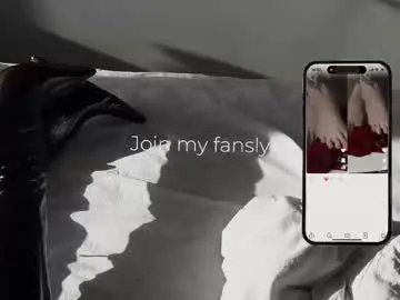 Freechat vinylstore on Chaturbate