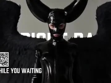 Freechat vinylstore on Chaturbate