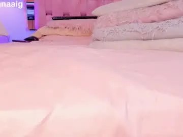 Freechat whiite_snow_ on Chaturbate