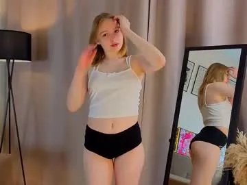 Freechat yangsperanza on Chaturbate