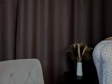 Freechat yangsperanza on Chaturbate