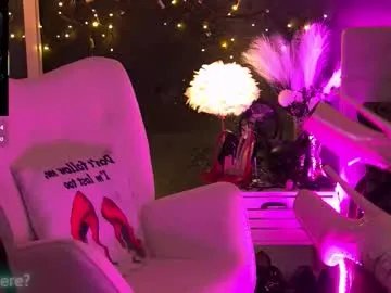 Freechat zoemesmerizee on Chaturbate