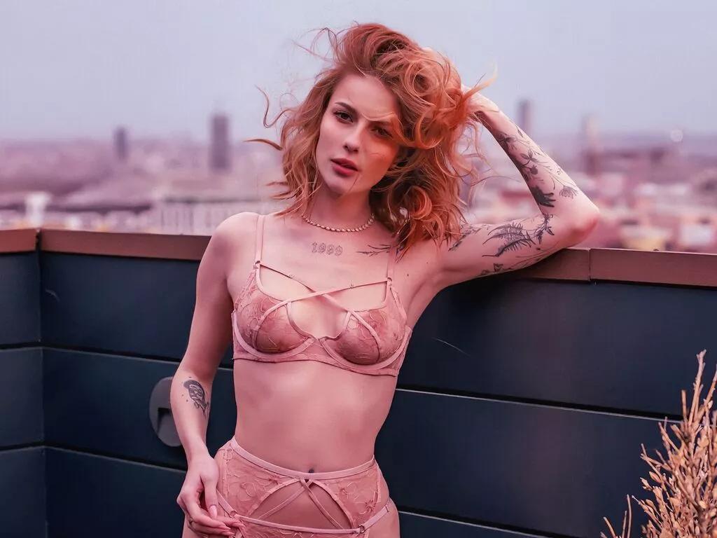 JulcyPeach on LiveJasmin