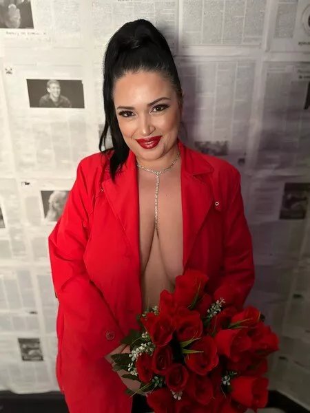 Offline BustyRubi on Streamate