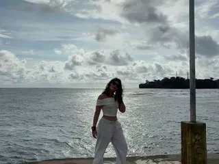 Offline QueenQadesh on Streamate