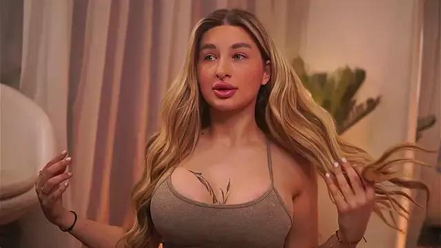 AvaShayy on StripChat 