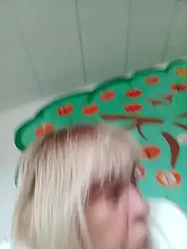 ElenaBeautiful48 on StripChat 
