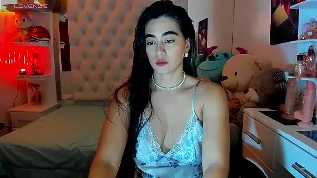 ZarahEvans on StripChat 