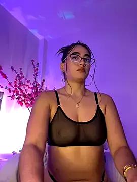 ZarahEvans on StripChat 